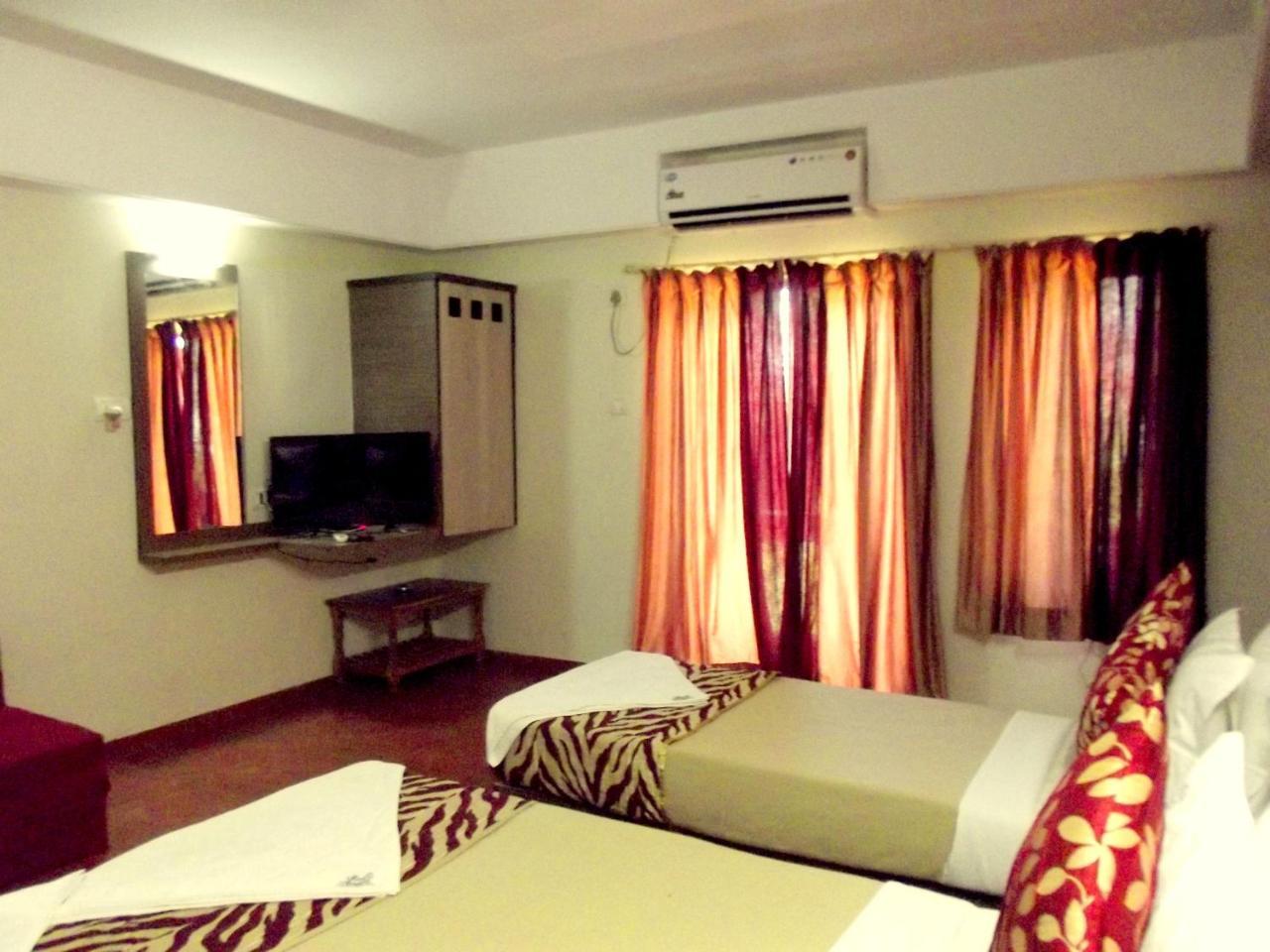 Hotel Viva Baga Esterno foto